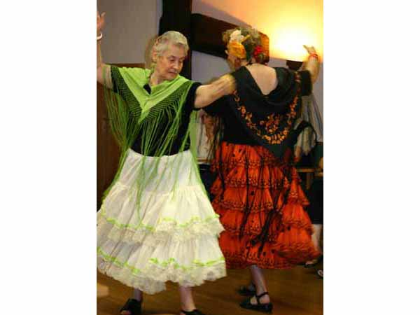 Nuns dancing Flamenco 01